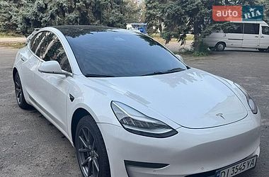 Tesla Model 3  2020