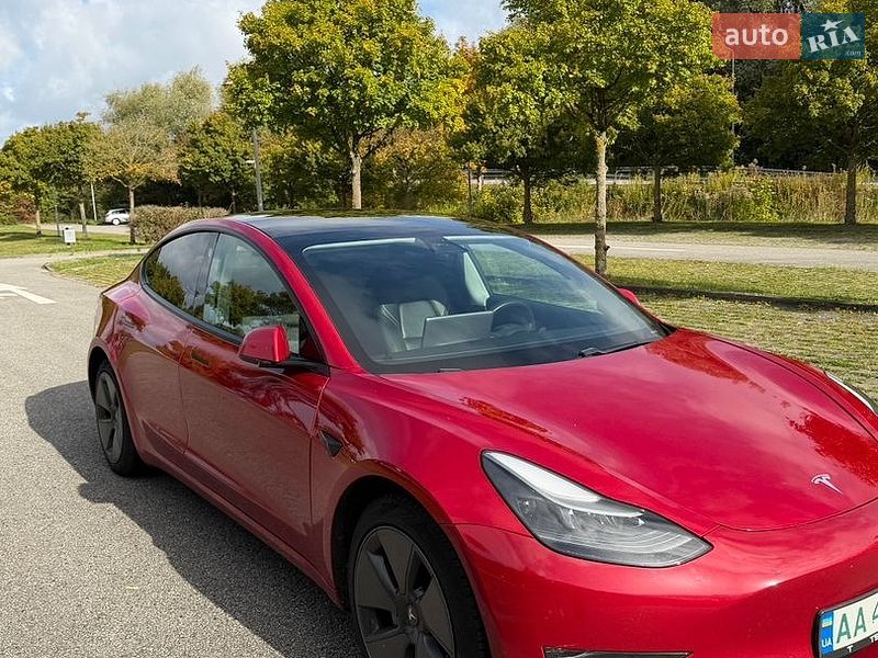 Седан Tesla Model 3 2021 в Одесі