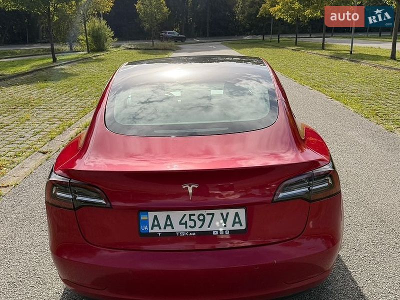 Седан Tesla Model 3 2021 в Одесі