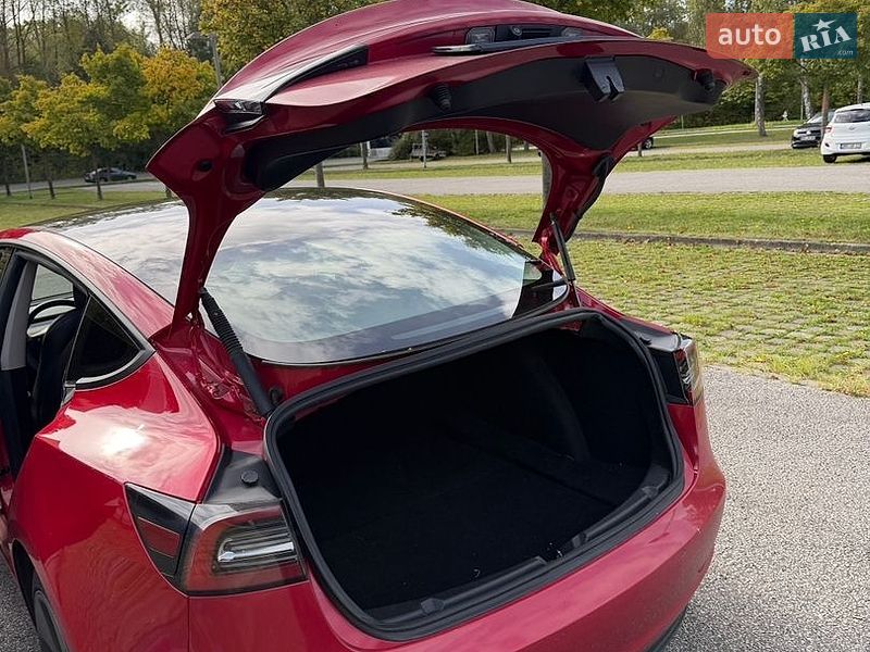 Седан Tesla Model 3 2021 в Одесі