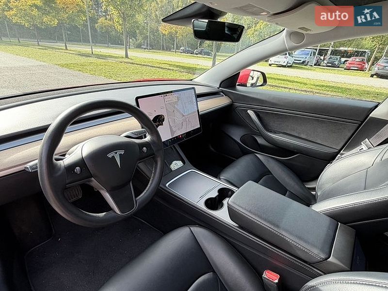 Седан Tesla Model 3 2021 в Одесі