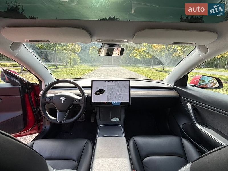 Седан Tesla Model 3 2021 в Одесі