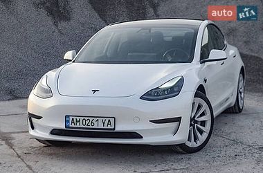 Tesla Model 3 2021