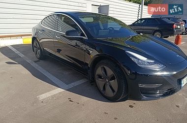 Tesla Model 3  2019