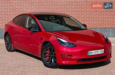 Tesla Model 3  2022