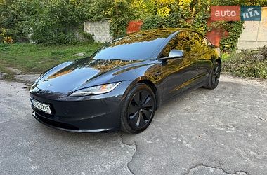 Tesla Model 3  2024
