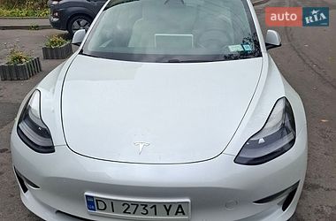 Tesla Model 3  2021