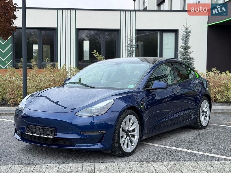 Tesla Model 3 2021