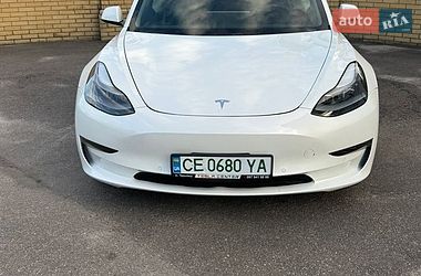 Tesla Model 3  2021