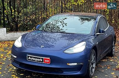 Tesla Model 3  2019