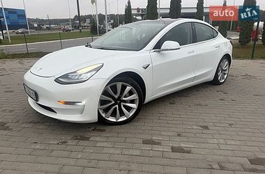 Tesla Model 3  2018