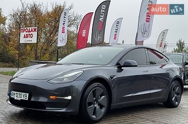 Седан Tesla Model 3 2023 в Бердичеве