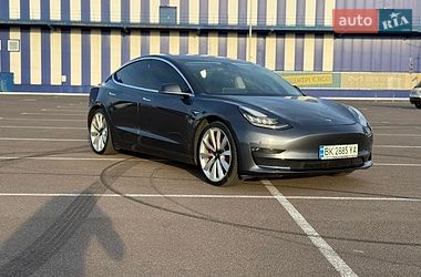 Tesla Model 3  2018