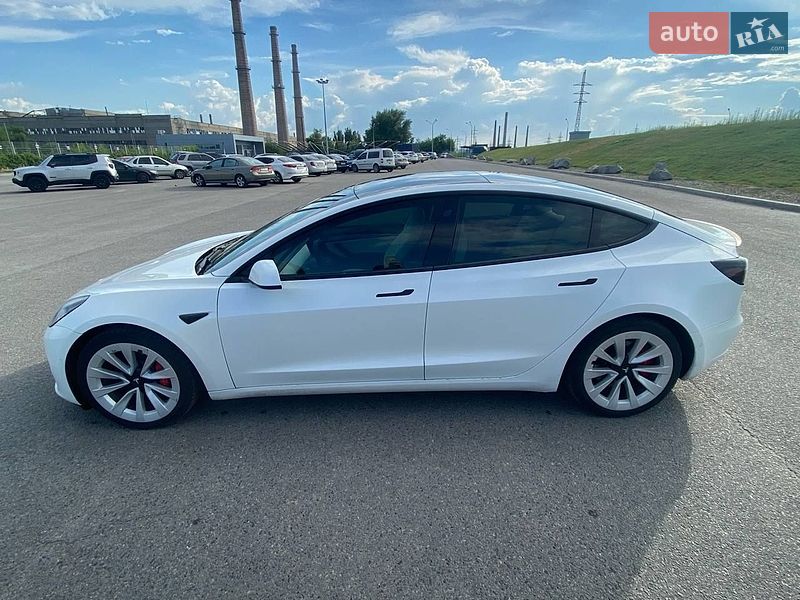 Седан Tesla Model 3 2021 в Днепре