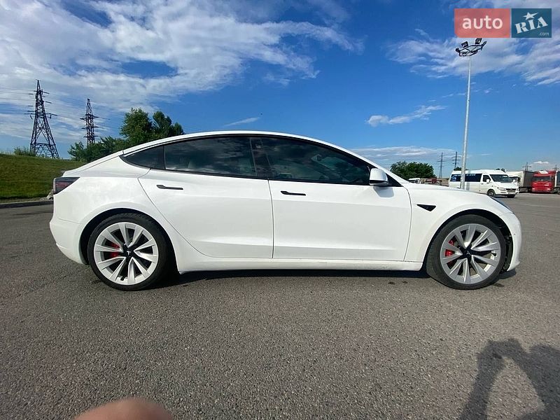 Седан Tesla Model 3 2021 в Днепре