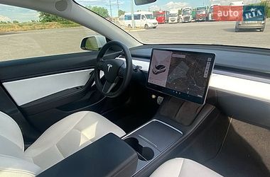 Седан Tesla Model 3 2021 в Днепре