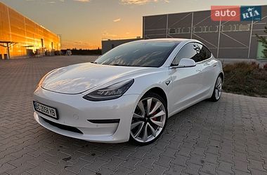 Tesla Model 3  2018