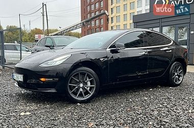 Tesla Model 3  2019