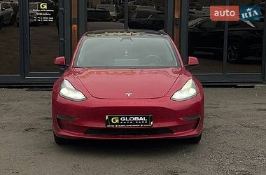 Седан Tesla Model 3 2021 в Львове
