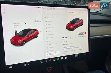 Седан Tesla Model 3 2021 в Львове