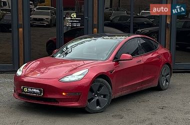 Седан Tesla Model 3 2021 в Львове
