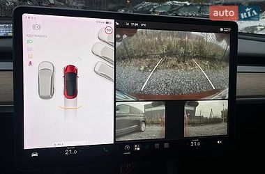 Седан Tesla Model 3 2021 в Львове