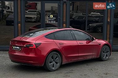 Седан Tesla Model 3 2021 в Львове