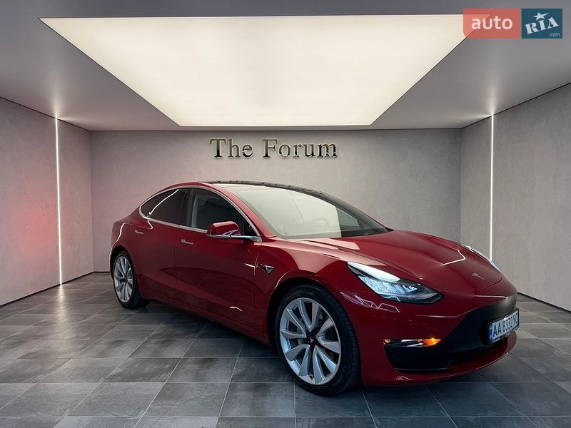 Седан Tesla Model 3 2018 в Одесі