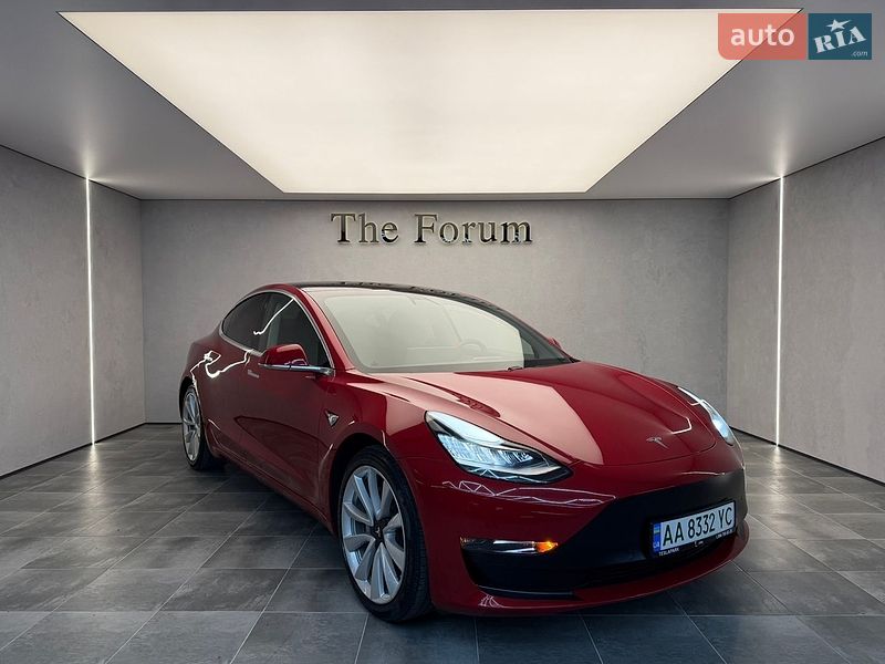 Седан Tesla Model 3 2018 в Одесі