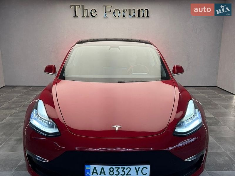 Седан Tesla Model 3 2018 в Одесі