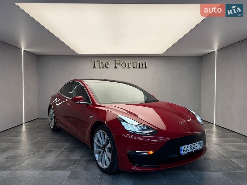 Седан Tesla Model 3 2018 в Одесі