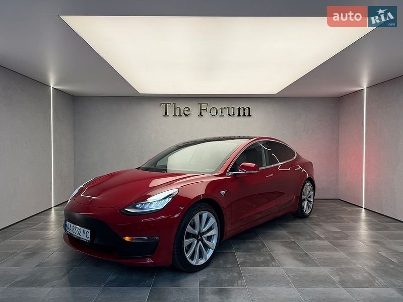 Седан Tesla Model 3 2018 в Одесі