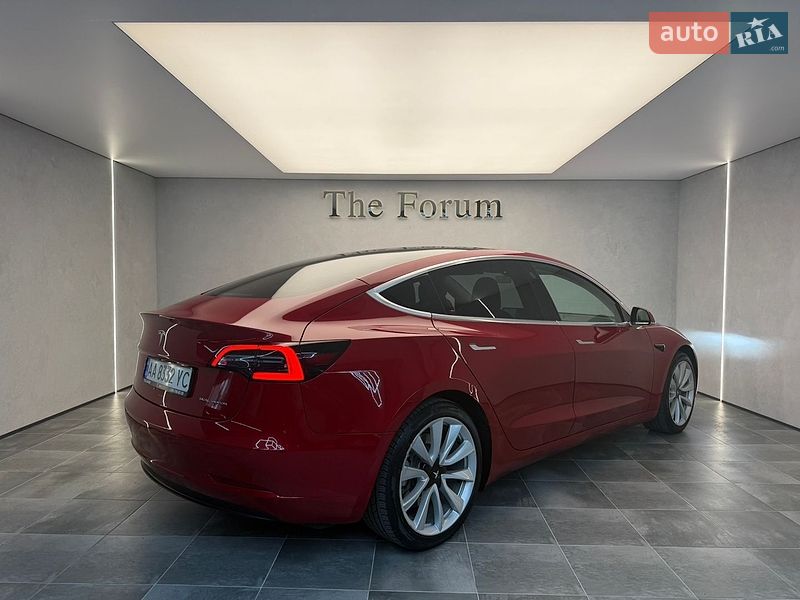 Седан Tesla Model 3 2018 в Одесі