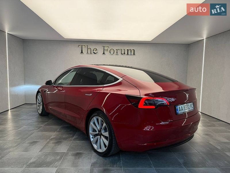 Седан Tesla Model 3 2018 в Одесі