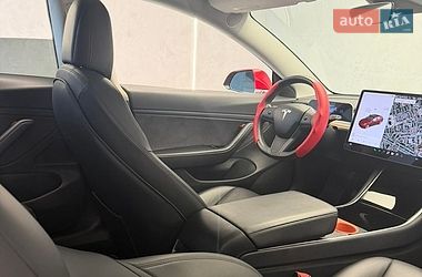 Седан Tesla Model 3 2018 в Одесі