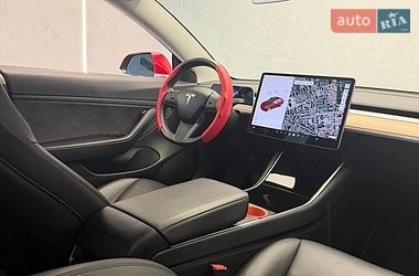 Седан Tesla Model 3 2018 в Одесі