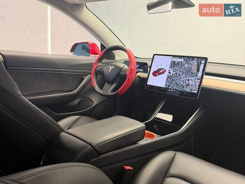 Седан Tesla Model 3 2018 в Одесі