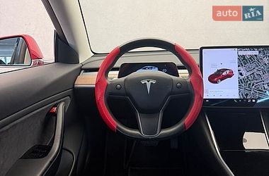 Седан Tesla Model 3 2018 в Одесі
