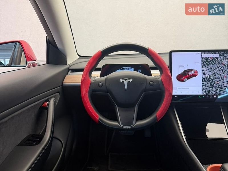 Седан Tesla Model 3 2018 в Одесі