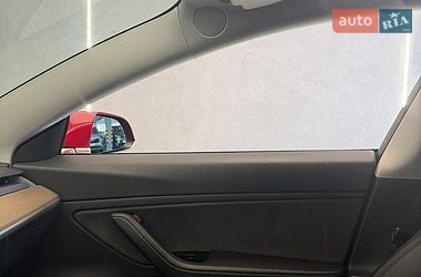 Седан Tesla Model 3 2018 в Одесі