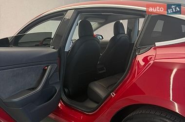 Седан Tesla Model 3 2018 в Одесі