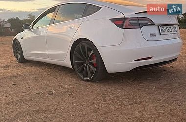 Tesla Model 3  2020