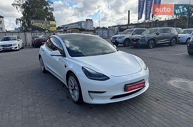 Tesla Model 3  2021
