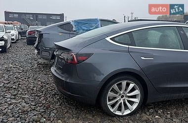 Седан Tesla Model 3 2019 в Львові