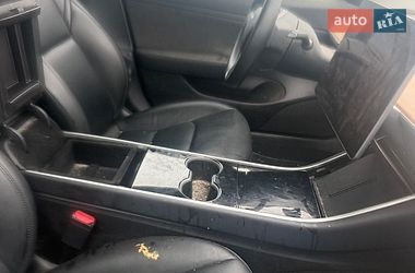 Седан Tesla Model 3 2019 в Львові