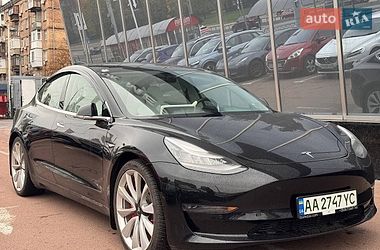 Tesla Model 3  2019