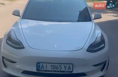 Tesla Model 3  2021