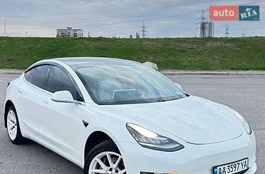 Tesla Model 3 2018