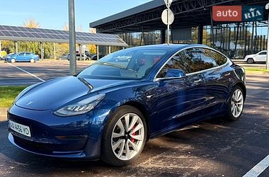 Tesla Model 3  2018
