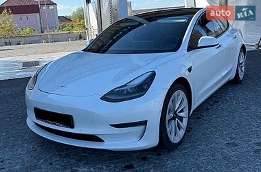 Tesla Model 3  2021